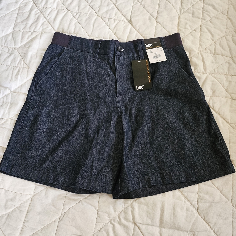 Lee - Fresno Style -Mid Rise Shorts - Size  10 M
